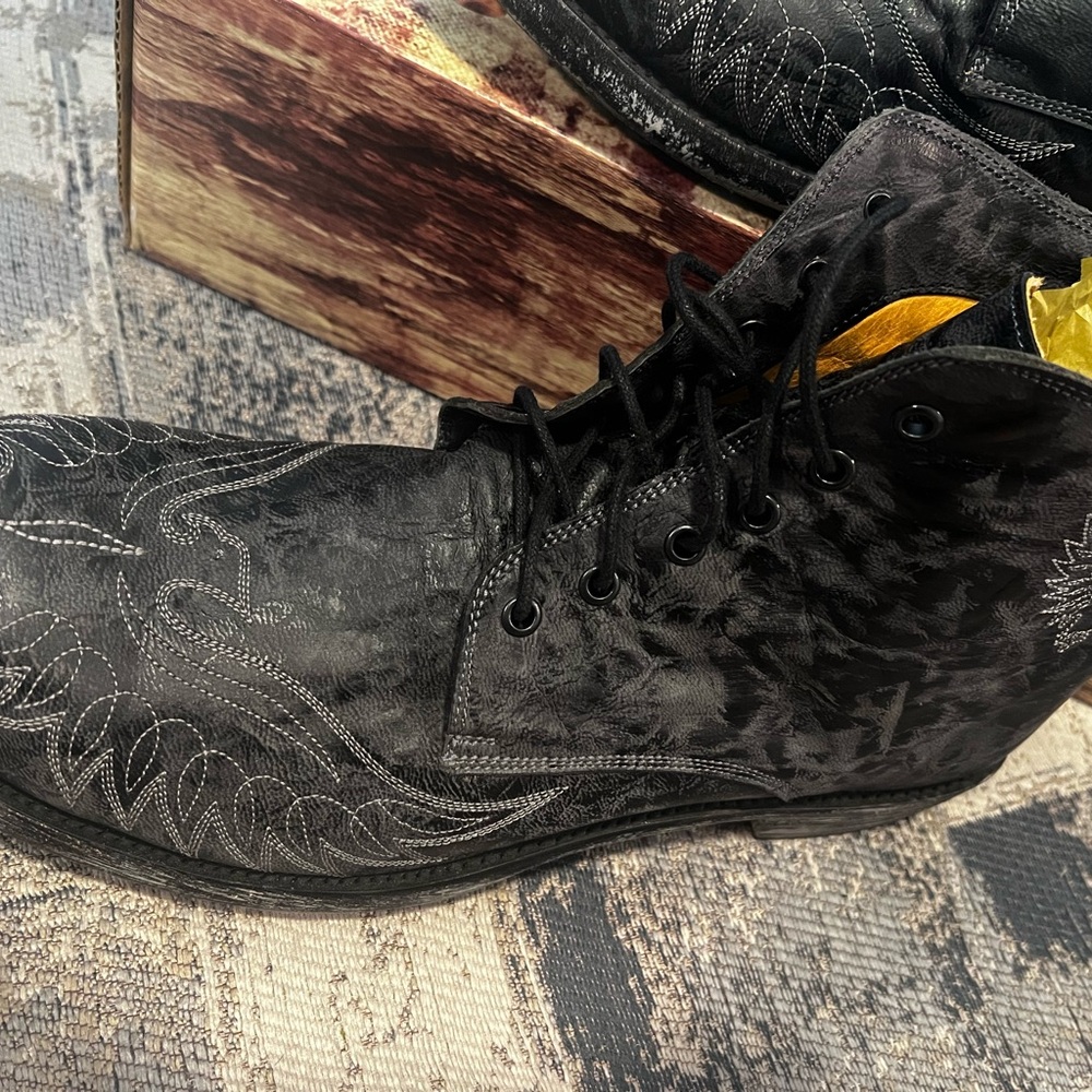 Old Gringo Black Embroidered Men's Boots